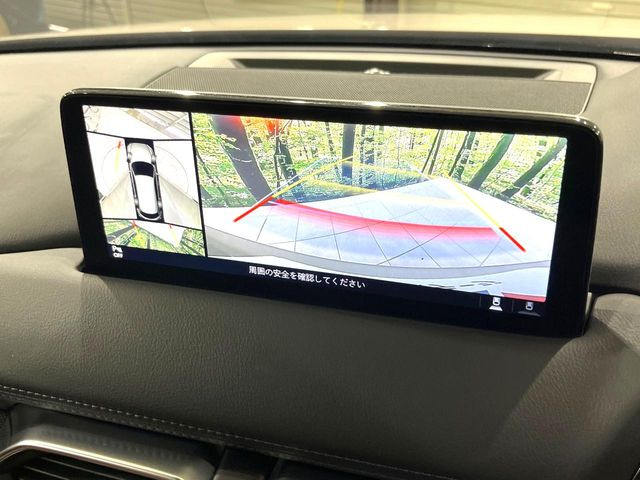 【360&deg;ビューモニター】専用のカメラにより、上から見下ろしたような視点で360度クルマの周囲を確認することができます☆死角部分も確認しやすく、狭い場所での切り返しや駐車もスムーズに行えます。