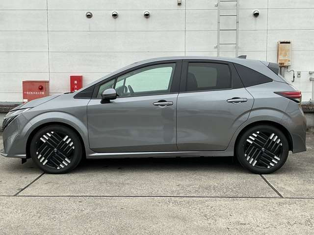 ノートオーラ1.2 G レザーエディション