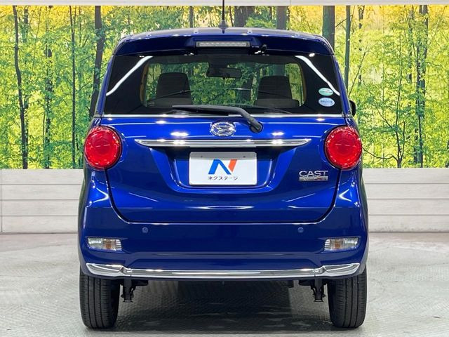 安心の最長10年・走行無制限保証(有償)をご用意。保証内容も充実はもちろん、無料点検&オイル交換や、年中無休の全国・24時間ロードサービスも付帯されておりますのでご安心下さい。