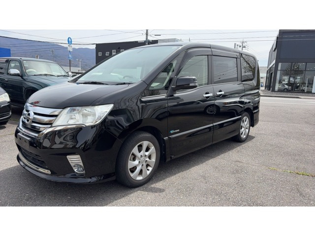 セレナ2.0 ハイウェイスター S-HYBRID