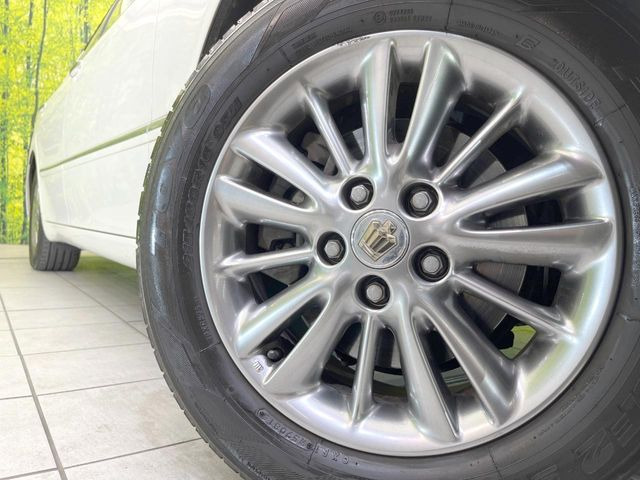 �y���������C���`�A���~�z�C�[���z�O�ςɃ}�b�`���������A���~�z�C�[���𑕒����Ă���܂��B�e��ЊO�A���~�z�C�[����A�X�^�b�h���X�^�C�����戵�����Ă���܂��B���񂲑��k����������