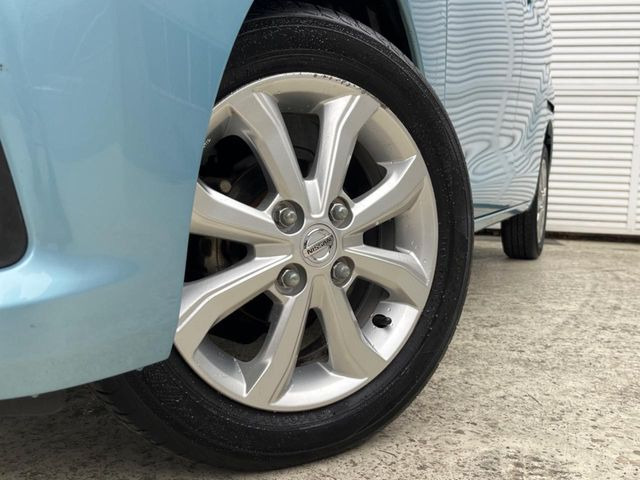 �y����14�C���`�A���~�z�C�[���z�O�ςɃ}�b�`���������A���~�z�C�[���𑕒����Ă���܂��B�e��ЊO�A���~�z�C�[����A�X�^�b�h���X�^�C�����戵�����Ă���܂��B���񂲑��k����������