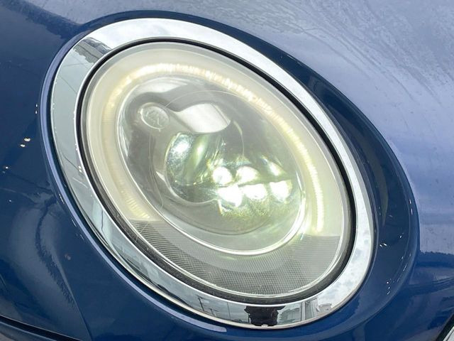 ��LED�w�b�h���C�g:��ԑ��s�����ǍD�Ȏ��E���m�ۂ����S���ĉ^�]�ł��鍂�P�xLED�w�b�h���C�g�𑕔�!�_�����x�������A����d�͂��}�����Ă��܂��B