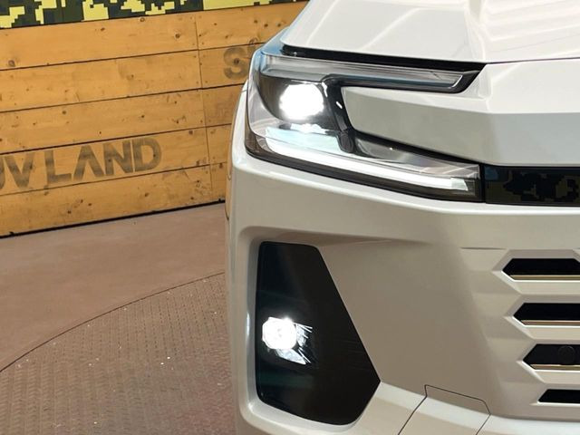 �yLED�w�b�h���C�g�z���V����ԑ��s�����ǍD�Ȏ��E���m�ۂ����S���ĉ^�]�ł��鍂�P�xLED�w�b�h���C�g�𑕔�!�_�����x�������A����d�͂��}�����Ă��܂��B