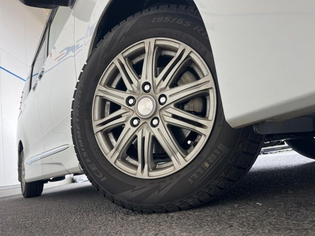 �y15�C���`�A���~�z�C�[���z�O�ςɃ}�b�`�����A���~�z�C�[���𑕒����Ă���܂��B�e��A���~�z�C�[����A�X�^�b�h���X�^�C�����戵�����Ă���܂��B���񂲑��k����������