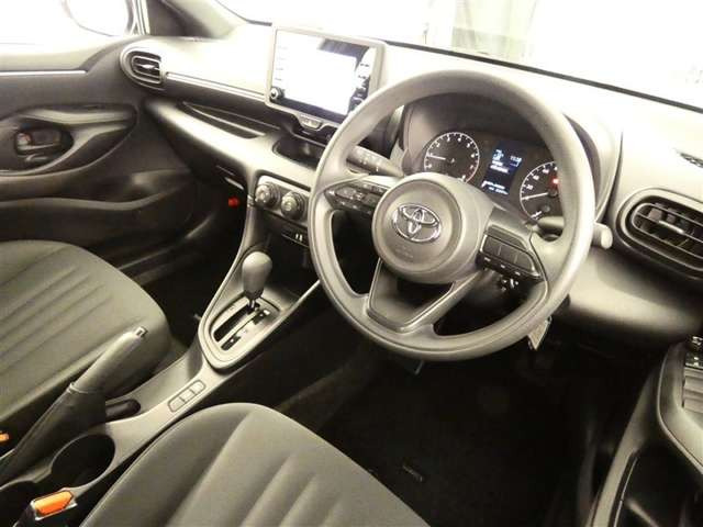 ヤリス1.0 X Bパッケージ