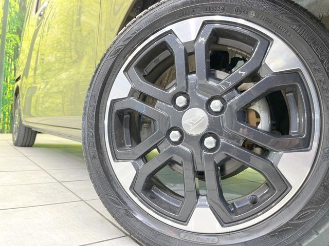 【純正15インチアルミホイール】外観にマッチした純正アルミホイールを装着しております。各種社外アルミホイールや、スタッドレスタイヤも取扱いしております。是非ご相談ください♪