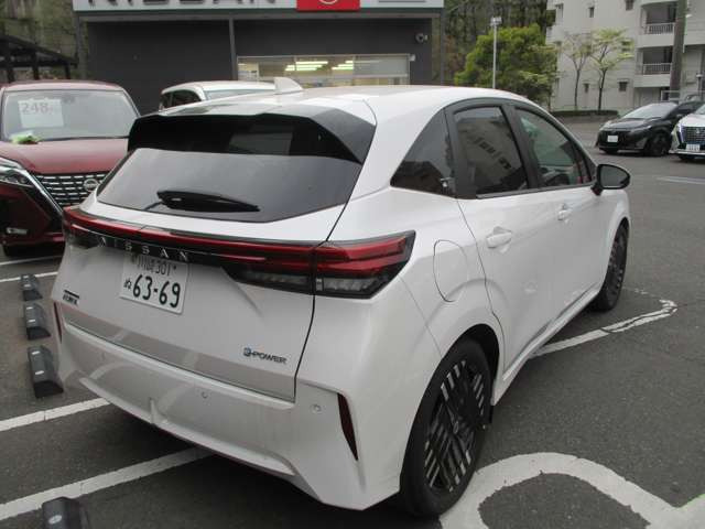 ノートオーラ1.2 G レザーエディション