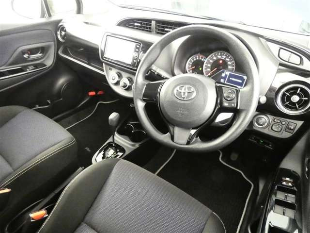 ヴィッツ1.3 F セーフティ エディション