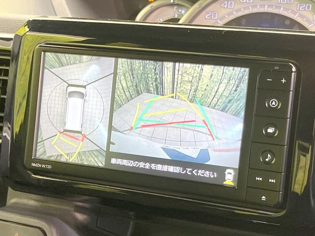 【パノラマモニター】専用のカメラにより、上から見下ろしたような視点で360度クルマの周囲を確認することができます☆死角部分も確認しやすく、狭い場所での切り返しや駐車もスムーズに行えます。