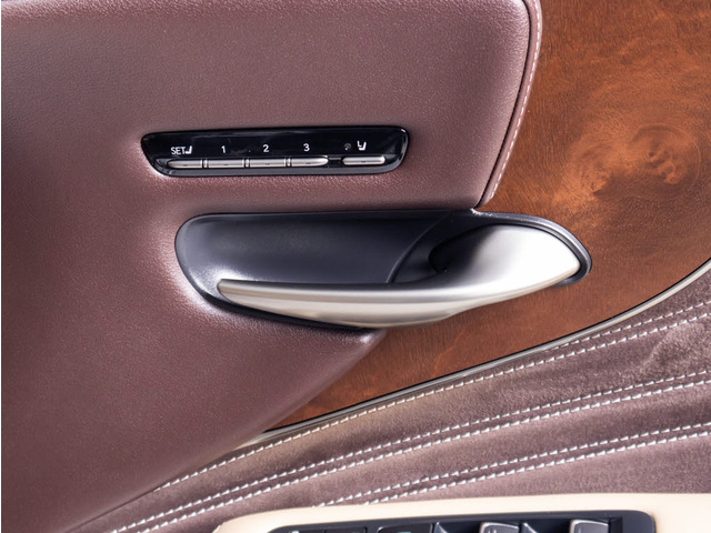 カラーヘッドアップディスプレイ