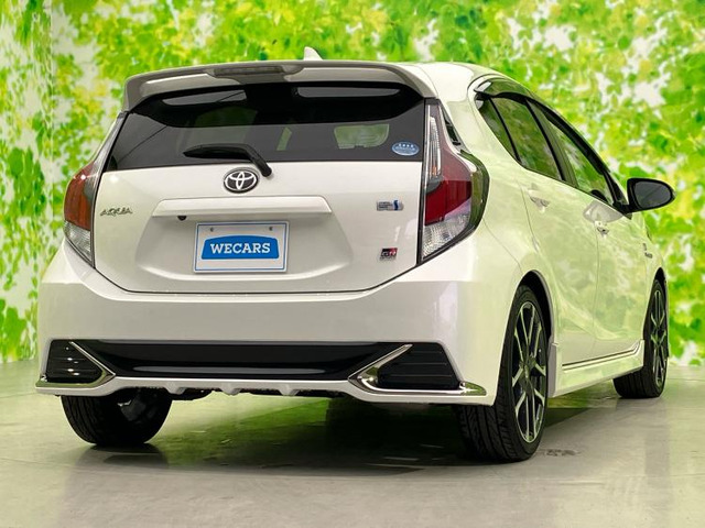 アクア1.5 G GRスポーツ・17インチパッケージ