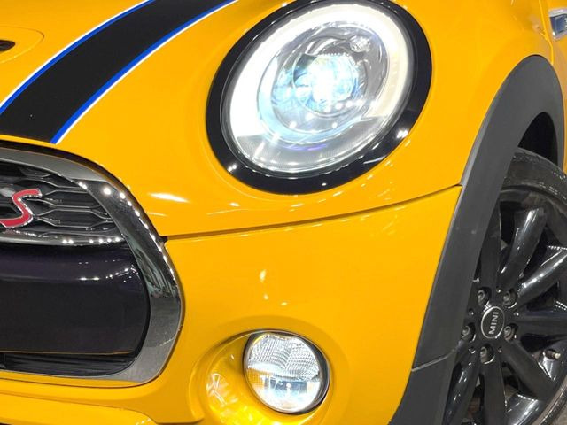 ��LED�w�b�h���C�g:��ԑ��s�����ǍD�Ȏ��E���m�ۂ����S���ĉ^�]�ł��鍂�P�xLED�w�b�h���C�g�𑕔�!�_�����x�������A����d�͂��}�����Ă��܂��B