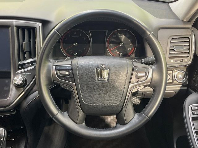 �y�����v�����X�e�A�����O�z�㎿�Ȋv���g�p���邱�ƂŁA��ɂ����������݂ƂĂ��^�]���₷���n���h���ł���