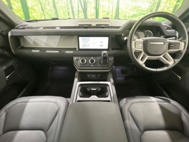 ディフェンダー110 S 3.0L D300 ディーゼル 4WD