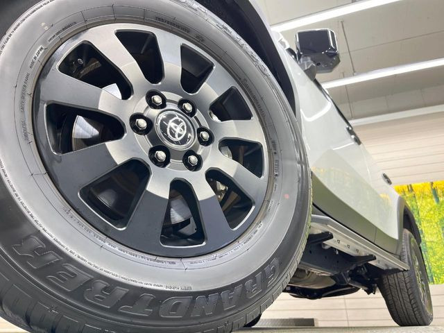 �y�����A���~�z�C�[���z�O�ςɃ}�b�`���������A���~�z�C�[���𑕒����Ă���܂��B�e��ЊO�A���~�z�C�[����A�X�^�b�h���X�^�C�����戵�����Ă���܂��B���񂲑��k����������