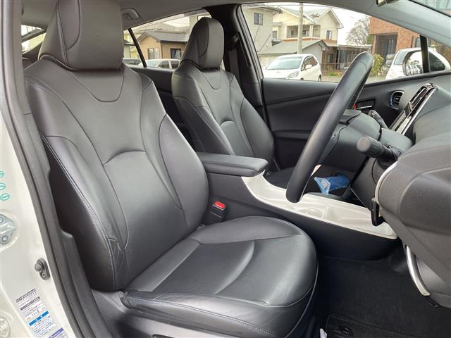 プリウス1.8 A プレミアム ツーリングセレクション