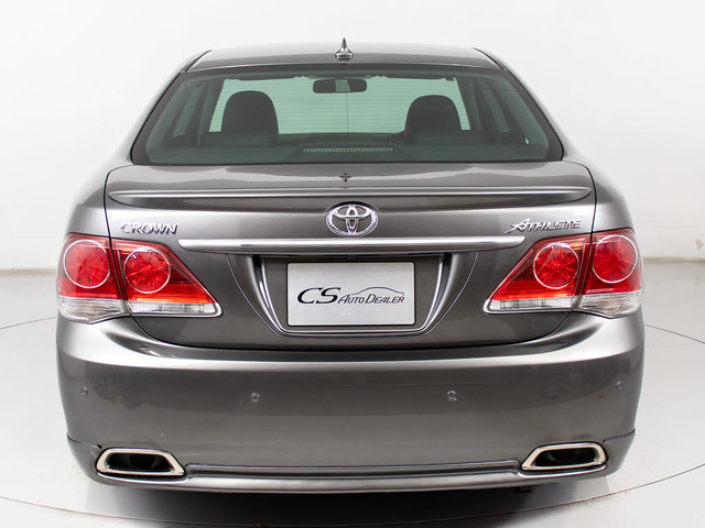 フルエアロが装着されています!お好みはいかがですか?今付いているデザイン以外にも、各ブランドのエアロを格安にてお取付け出来ます!又、エアロを外してノーマル状態にする事も出来ます!!