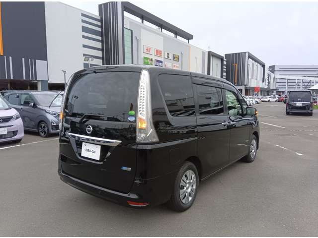 セレナ2.0 20X Vセレクション+Safety S-HYBRID