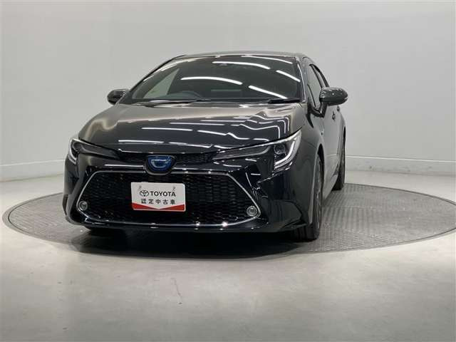 カローラ1.8 ハイブリッド W×B