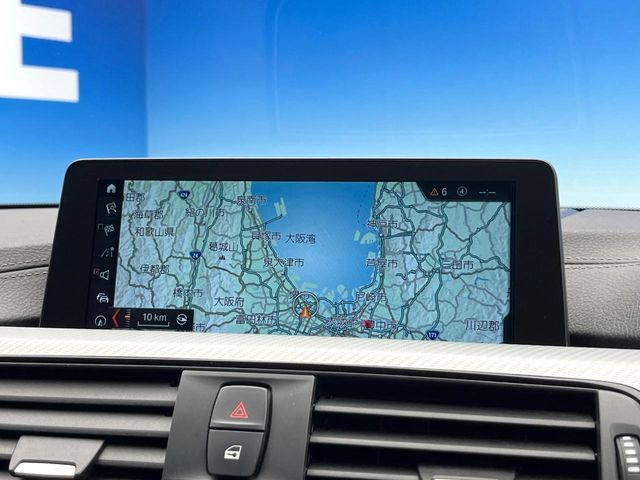 �������i�r:��̊��̂���i�r�́A����������ԓ������o���Ă���܂��B�I�[�f�B�I�@�\���[�����Ă���܂��̂ŁA�^�]�����y���߂܂���