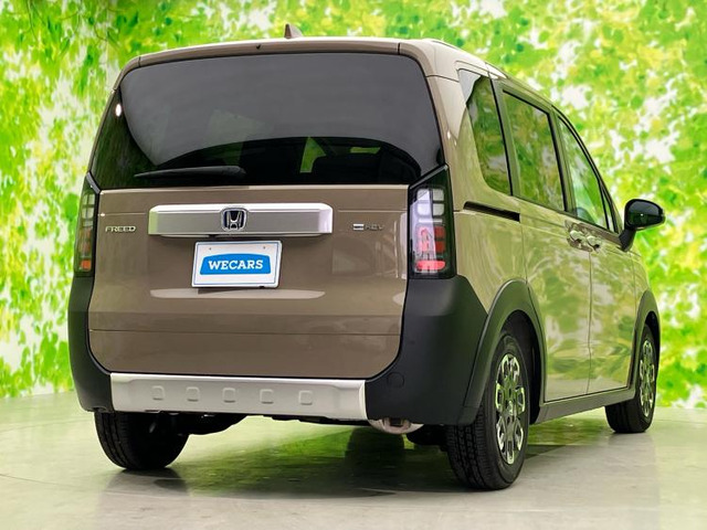 フリード1.5 ハイブリッド クロスター