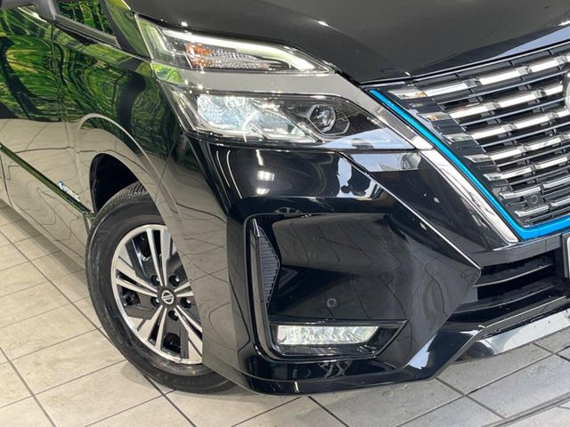 �yLED�w�b�h���C�g�z���V����ԑ��s�����ǍD�Ȏ��E���m�ۂ����S���ĉ^�]�ł��鍂�P�xLED�w�b�h���C�g�𑕔�!�_�����x�������A����d�͂��}�����Ă��܂��B