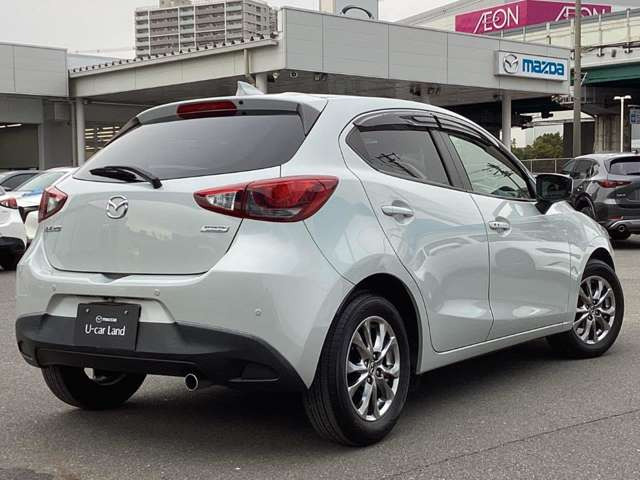 デミオ1.3 13S ノーブル クリムゾン