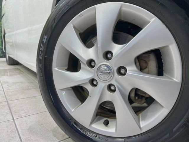 �y����16�C���`�A���~�z�C�[���z�O�ςɃ}�b�`���������A���~�z�C�[���𑕒����Ă���܂��B�e��ЊO�A���~�z�C�[����A�X�^�b�h���X�^�C�����戵�����Ă���܂��B���񂲑��k����������