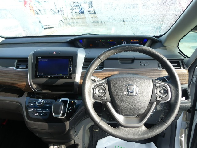 フリード+1.5 ハイブリッド クロスター ホンダセンシング 4WD