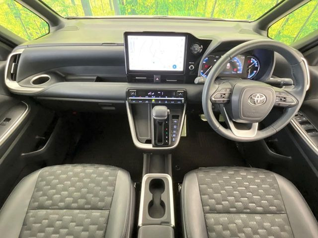 ヴォクシー1.8 ハイブリッド S-Z