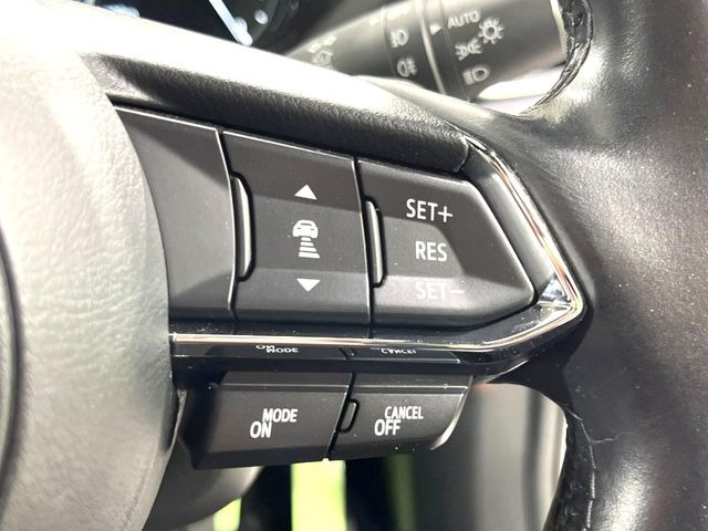 【マツダ・レーダークルーズコントロール】高速道路での長距離走行が楽に!自動で速度を保つクルーズコントロールが、衝突軽減システムと連携し、前方の車両を感知して車間を保つように速度調節してくれます!!