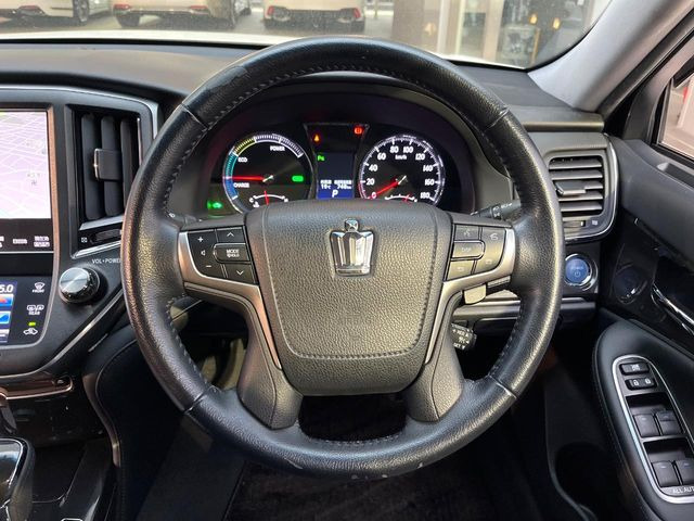 �y�����v�����X�e�A�����O�z�㎿�Ȋv���g�p���邱�ƂŁA��ɂ����������݂ƂĂ��^�]���₷���n���h���ł���