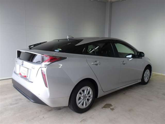 プリウス1.8 S セーフティ プラス