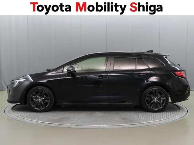 カローラツーリング1.8 ハイブリッド W×B