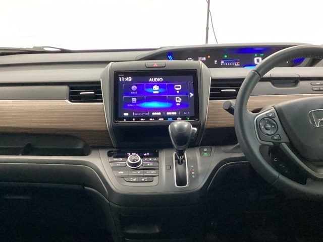 フリード1.5 クロスター ブラックスタイル