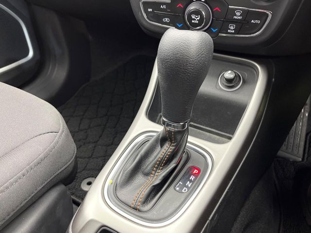 ��MT���[�h�t��AT:�ʏ�͎����ł����Ȃ���ϑ�(�M�A�`�F���W)���h���C�o�[�̑���ɂ���ĈӐ}�I�ɕς�����V�X�e���ł��B����w���i�̃h���C�u�����y���݂��������܂�!