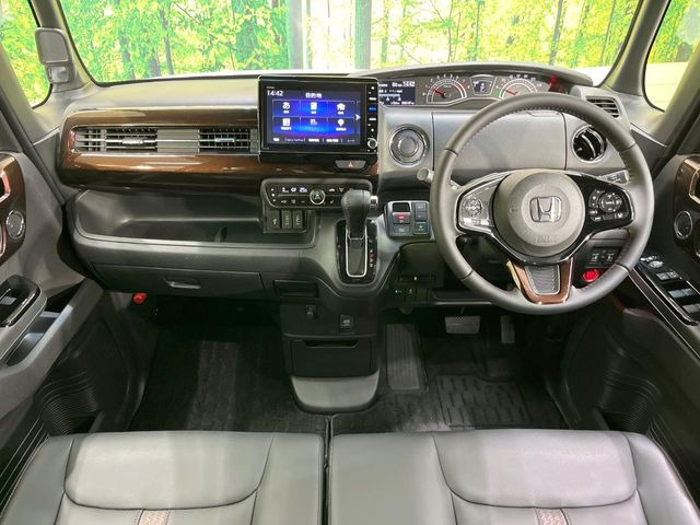 N-BOXカスタムL ターボ コーディネートスタイル