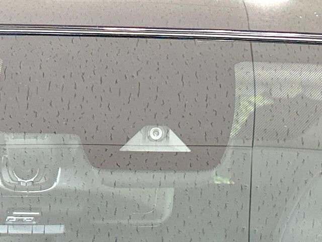 �y�C���e���W�F���g�G�}�[�W�F���V�[�u���[�L�z�t�����g�J�����őO���̎ԗ�����s�҂����m�B�Փ˂������Ȏ��͏Փ˔�Q�y���u���[�L���쓮�A�Փˉ�����T�|�[�g�B�����S�Ƀh���C�u�����y���݂��������܂��B