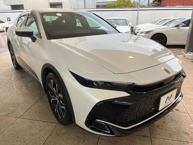 高透明度のガラス皮膜で撥水はもちろん、上質なツヤ・光沢を実現。紫外線や酸性雨から大切な愛車を保護し、色あせ・劣化を防止。「弾スプラッシュコート」、「弾プリミッサコート」からお選びいただけます。