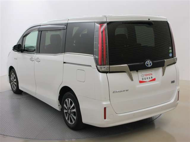 エスクァイアハイブリッド1.8 Gi プレミアムパッケージ ブラックテイラード