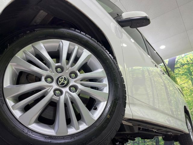 �y����16�C���`�A���~�z�C�[���z�O�ςɃ}�b�`���������A���~�z�C�[���𑕒����Ă���܂��B�e��ЊO�A���~�z�C�[����A�X�^�b�h���X�^�C�����戵�����Ă���܂��B���񂲑��k������