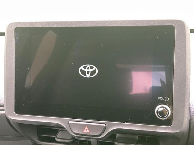 �y8�C���` �f�B�X�v���C�I�[�f�B�I�z���ʂ̃f�B�X�v���C��AppleCarPlay��AndroidAuto�����p�\�B�傫�ȉ�ʂŃX�}�z�i�r�A�v���������p���������܂���