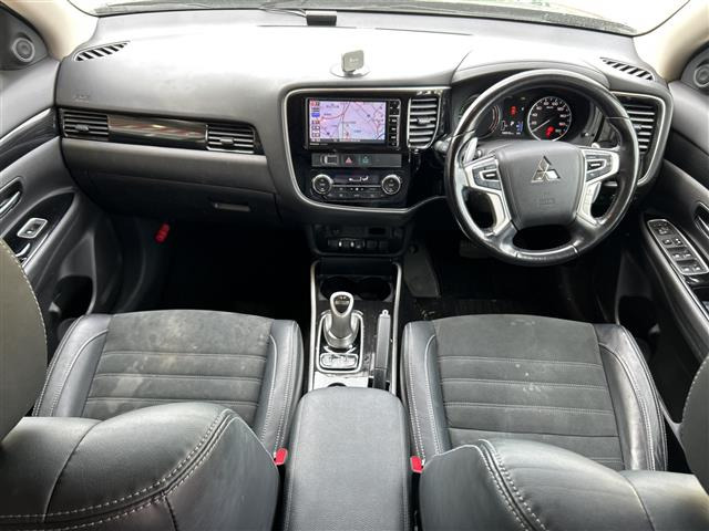 アウトランダーPHEV2.0 G セイフティパッケージ 4WD