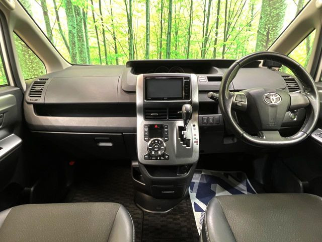 ヴォクシー2.0 ZS 煌