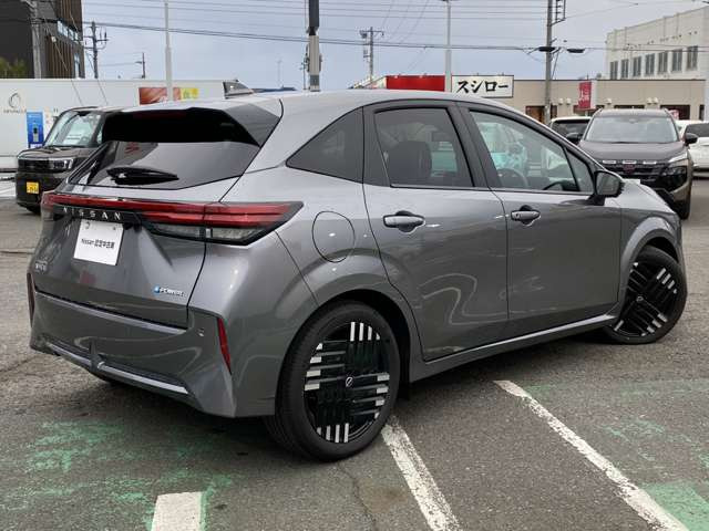 ノートオーラ1.2 G レザーエディション