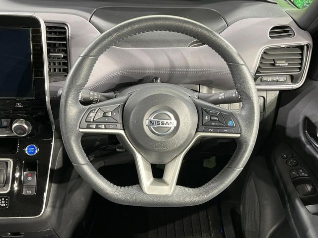 �y�����v�����X�e�A�����O�z�㎿�Ȋv���g�p���邱�ƂŁA��ɂ����������݂ƂĂ��^�]���₷���n���h���ł���