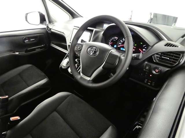 ヴォクシー2.0 ZS 煌III