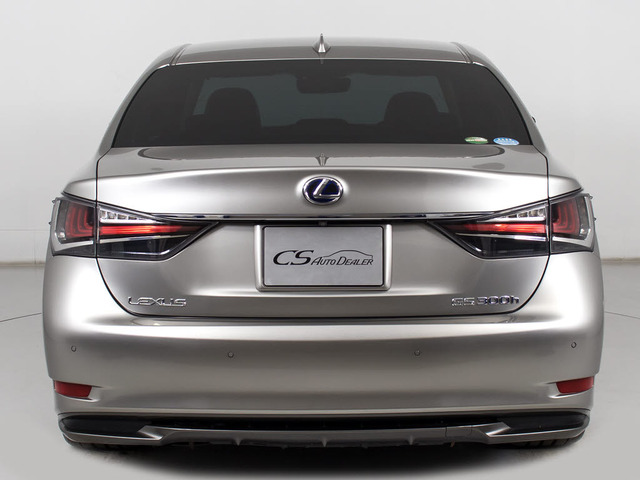 クリアランスソナーが付いています!フロント&リアにセンサーがあり、障害物に近づくと警告音が鳴りドライバーへお知らせ!すごく便利な人気装備です!!