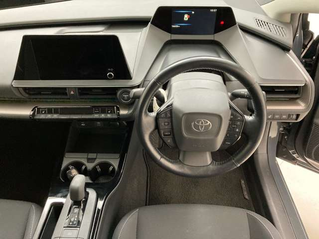 プリウス1.8 U E-Four 4WD